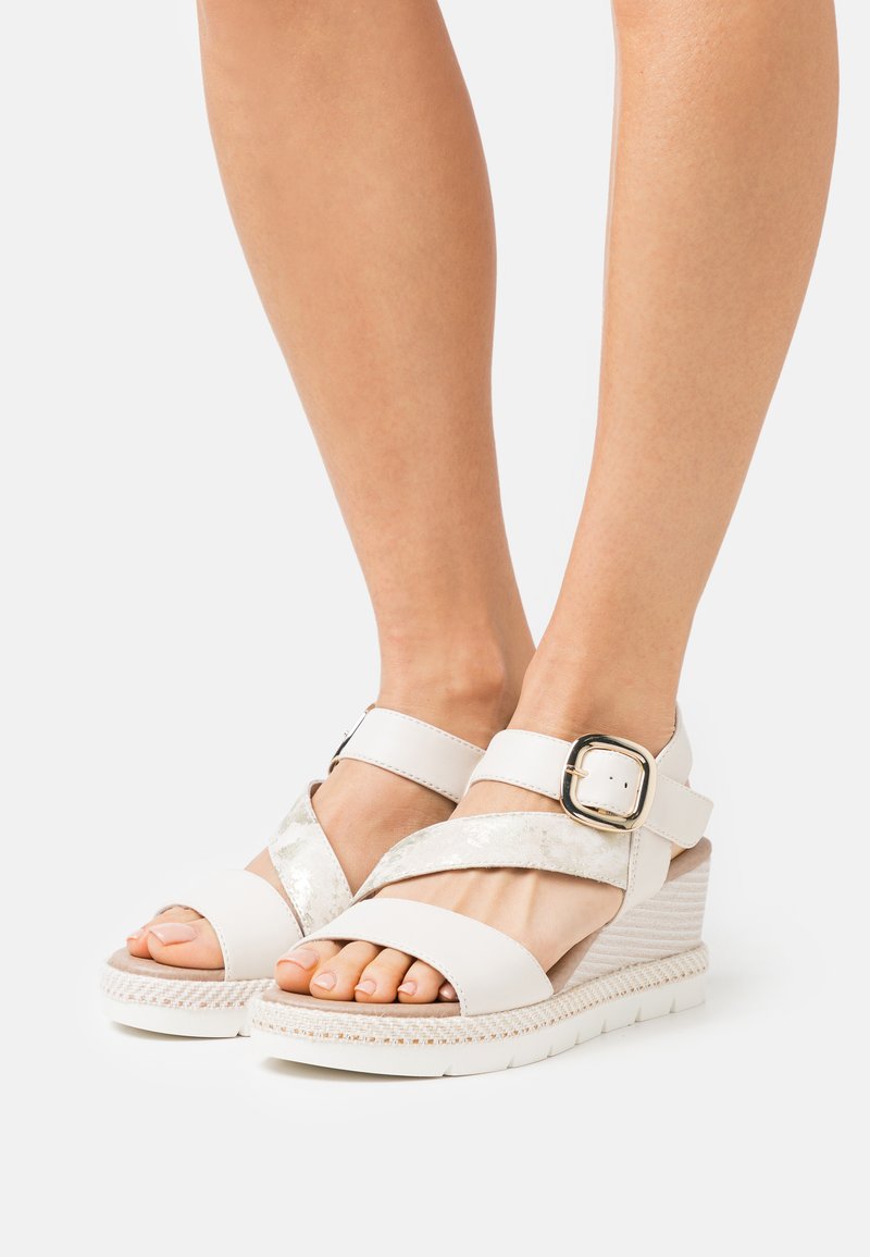 Jana Platform sandals - beige