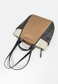 Aunts & Uncles TAKAMATSU - Handtasche - tapir ash dust