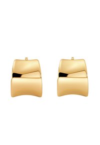 Guldtonade örhängen med en slät, böjd form och reflekterande yta. Rundade kanter och en minimalistisk design med en gångjärnsstängning.