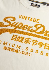 Superdry & Co VINTAGE LOGO RELAXED - Camiseta estampada - desert bone off white