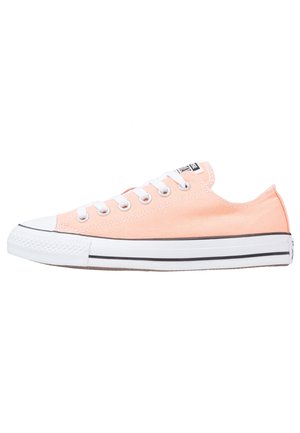 Sneakers - apricot