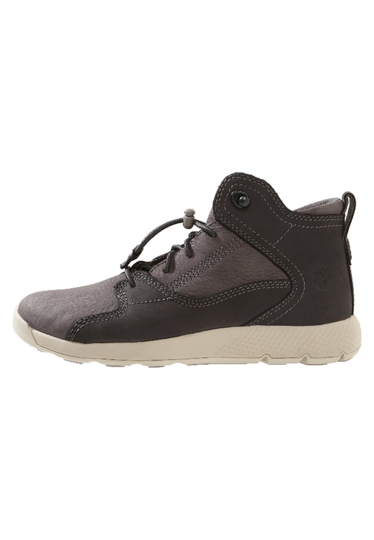 flyroam hiker