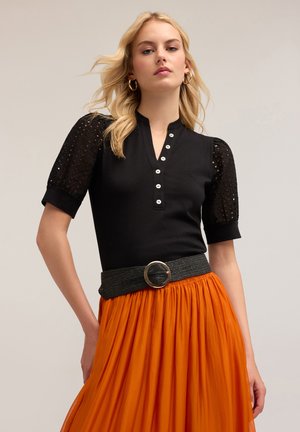 Motivi SERAFINO CON MANICHE SANGALLO - Blouse - nero