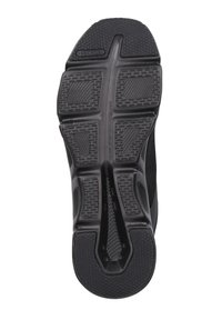 Semelle de chaussure de sport noire avec des motifs de grip texturé et des rainures flexibles. Comprend des sections renforcées pour la durabilité et l'adhérence.