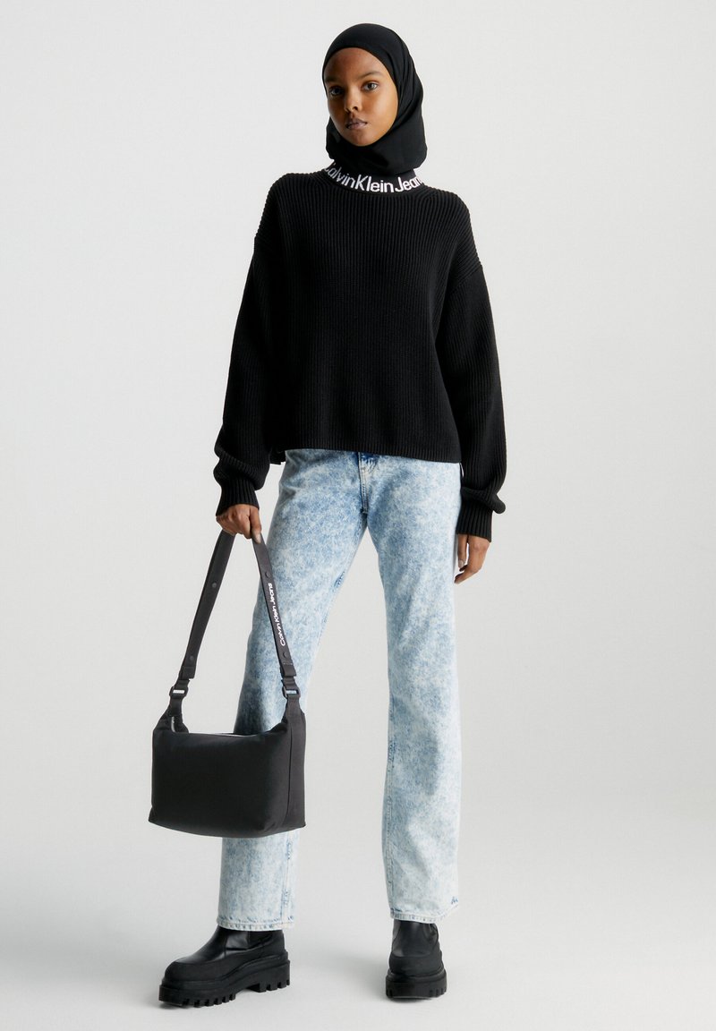 Calvin Klein Jeans ULTRALIGHT SHOULDER BAG Across body bag black