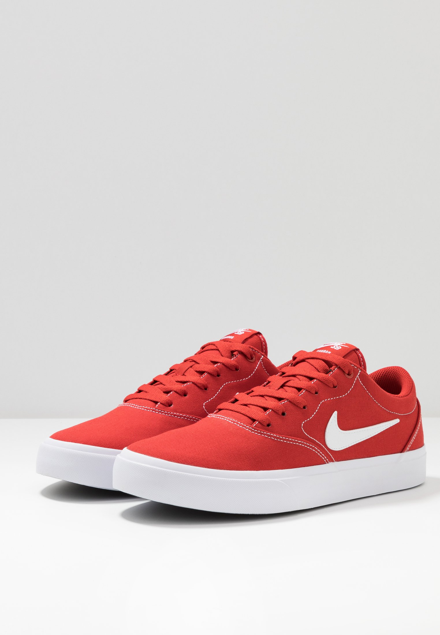 nike charge red
