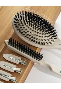 Miniatyrbild 4