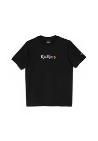 Camiseta de algodón negra con un logotipo "Kickers" multicolor centrado en el pecho. Mangas cortas y un cuello redondo clásico.