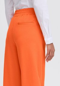 ICHI KATE SUS WIDE - Broek - tangerine tango