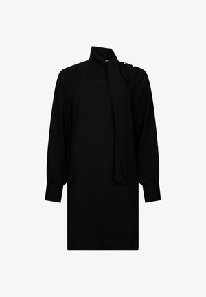 Abito nero con colletto alto e dettaglio a cravatta. Presenta maniche lunghe e bottoni decorativi sulla spalla. Tessuto dalla texture liscia.