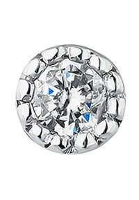 Diamante redondo con corte brillante, engastado en plata pulida. La piedra presenta facetas claras, que reflejan la luz con acentos azules.