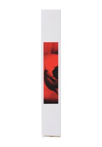 Libro rilegato bianco con copertura testurizzata, caratterizzato da un design astratto rosso e nero sul dorso. Forma sottile e rettangolare.