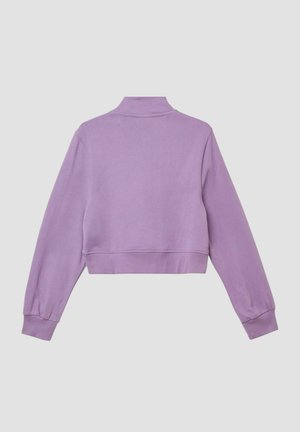 Liliowa krótka bluza z długimi rękawami, ściągaczami na mankietach i krótkim, dopasowanym pasem, widoczna od tyłu na białym tle.