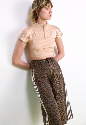 BERMUDA - Shorts - multicolor/bronze strata