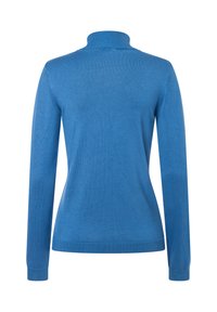 Langärmliger, blauer Pullover mit Stehkragen. Glatte, weiche Textur, figurbetonter Schnitt sowie gerippte Bündchen und Saum. Minimale Details.
