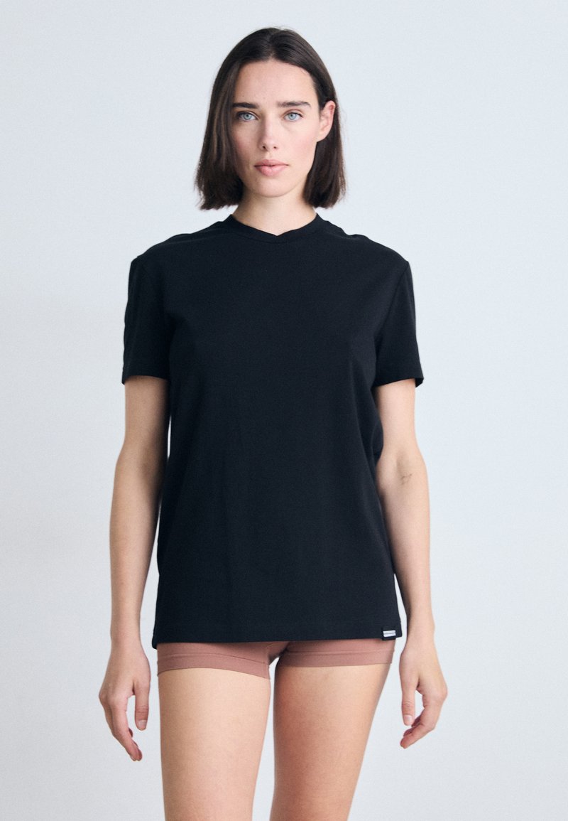 Dsquared2 ROUND NECK - Pyžamový vrchný diel - black