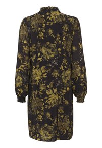 Robe noire à fleurs avec manches longues, dotée d'un col à volants et de poignets élastiques, ornée de motifs floraux verts et jaunes.