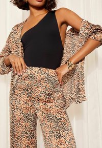 Friends Like These WIDE LEG WITH ELASTIC WAIST - Püksid - brown