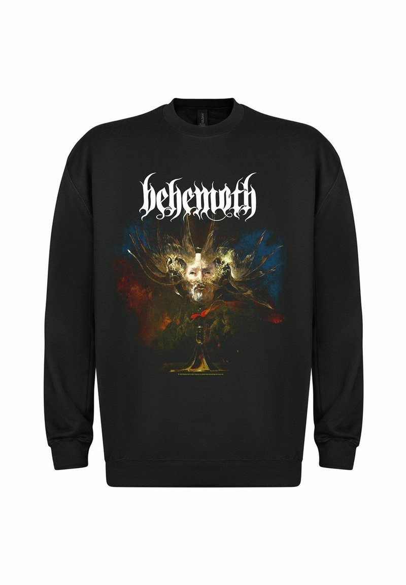 Svart hettegenser med grafisk trykk som har intrikate designelementer og ordet "behemoth" i fet hvit skrift øverst.
