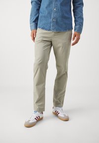 Pepe Jeans Chinos - olive