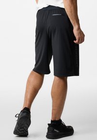 Swedemount VERTICAL - Kurze Sporthose - black