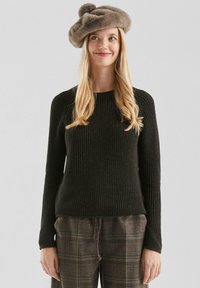 QS - Sweter