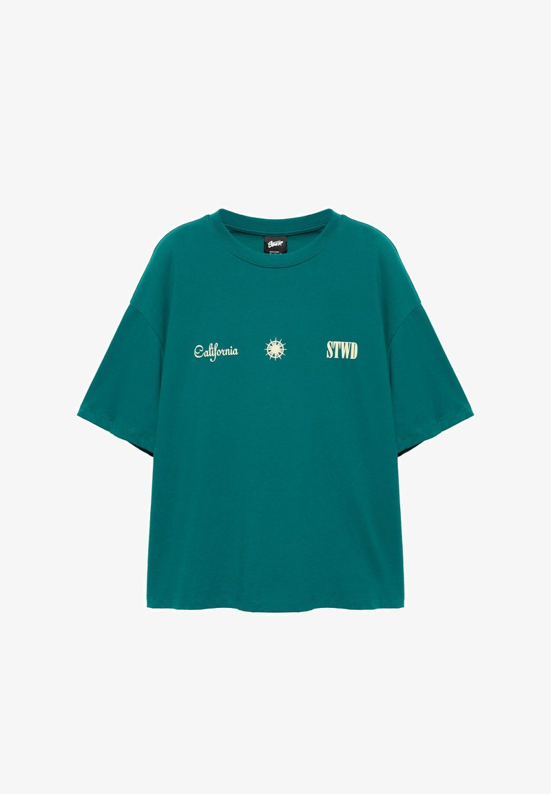 T-shirt manches courtes couleur sarcelle avec le texte ""California"", un graphique de soleil et ""STWD"" imprimés sur la poitrine.