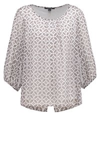 Leichte, gemusterte Bluse mit rundem Halsausschnitt, Dreiviertelärmeln und lockerer Passform. Sie weist ein geometrisches Design in Beige und Weiß auf.