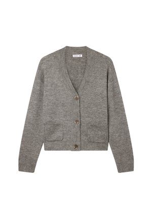 Jasnoszara kardiganka wykonana z miękkiej dzianiny. Posiada dekolt w serek, cztery guziki oraz dwie przednie kieszenie. Prosty i funkcjonalny design.