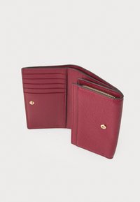 MICHAEL Michael Kors BRYANT czerwony