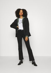 Even&Odd Camisola com fecho - green