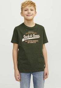 Jack & Jones Junior JJELOGO TEE O-NECK JNR - Apdrukāts T-krekls - kombu green