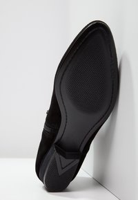 ALDO Botines bajos - black