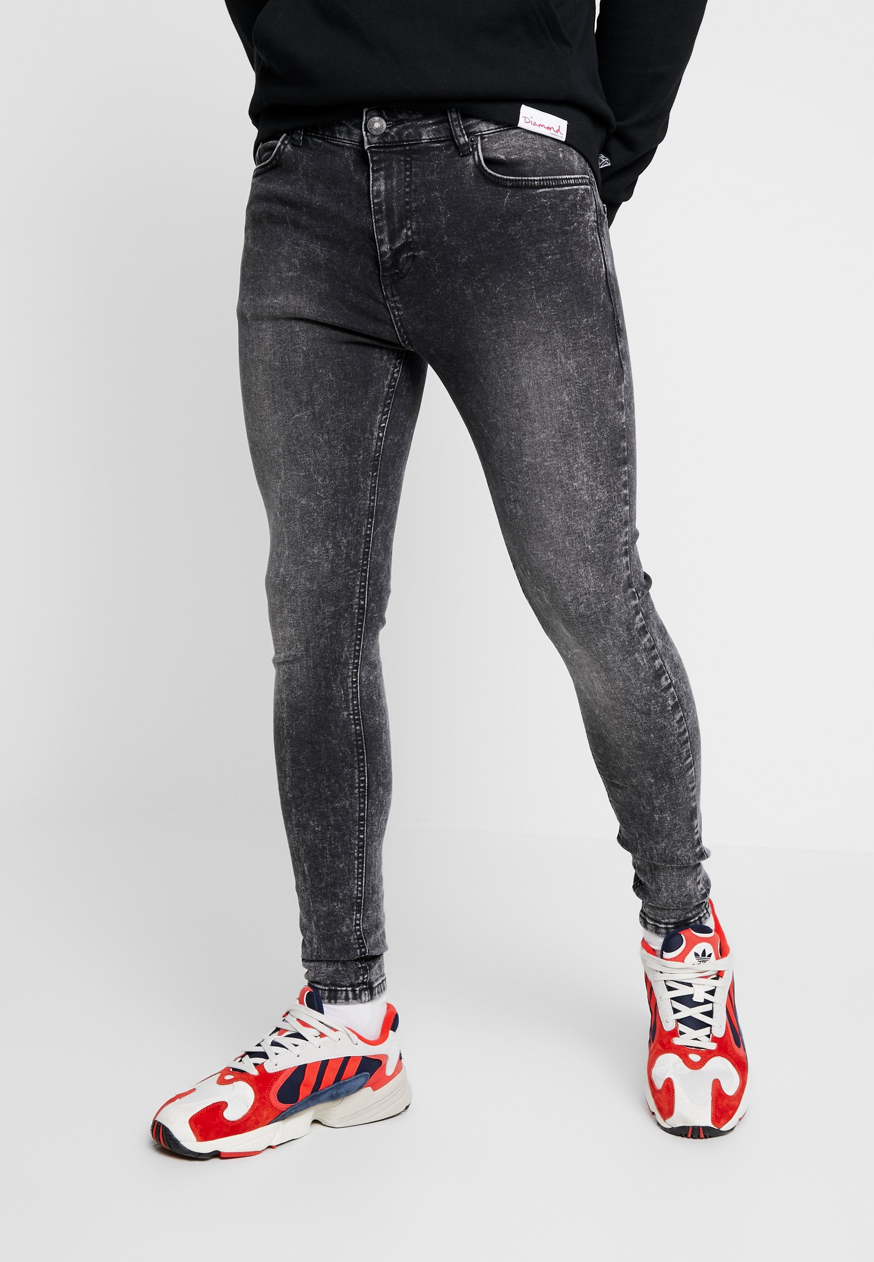 11 degrees black ripped jeans