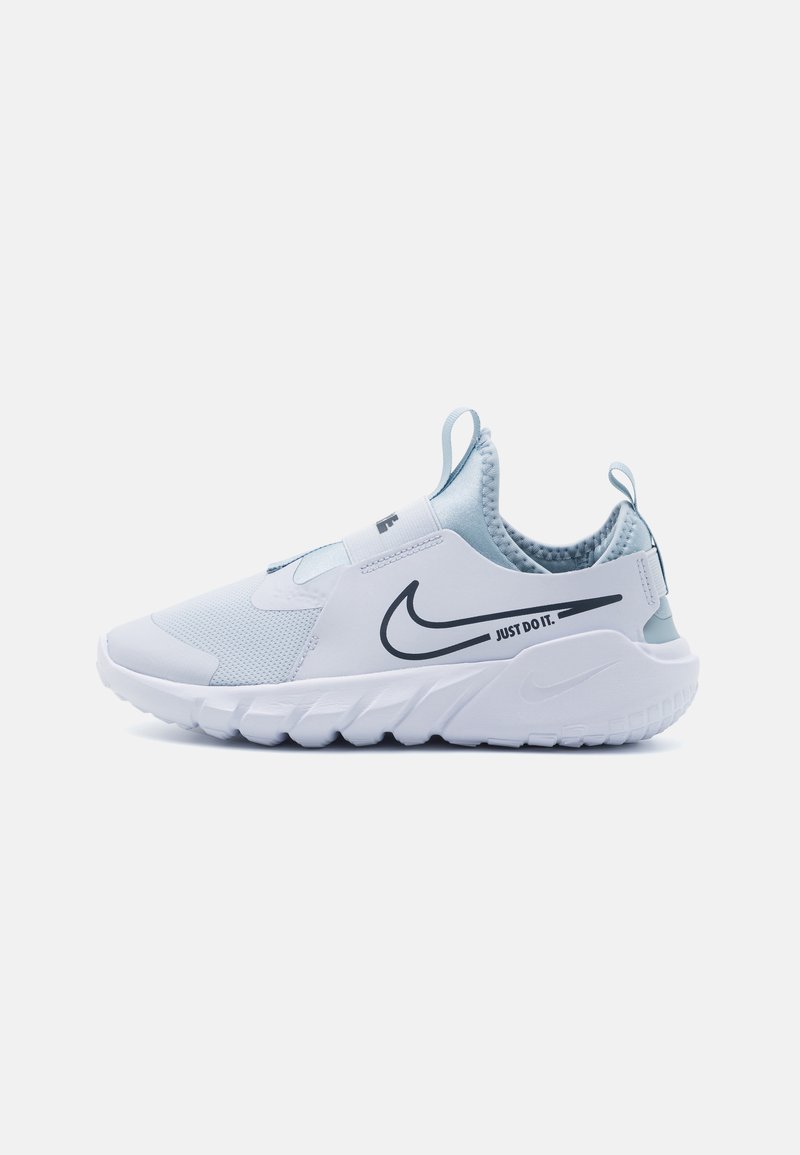 Nike Performance FLEX RUNNER 2 UNISEX - Road running shoes - football grey/midnight navy/light