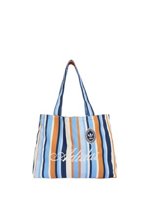 Borsa a tracolla a righe con linee verticali blu, arancioni e bianche, con logo Adidas ricamato bianco e stemma sul davanti.