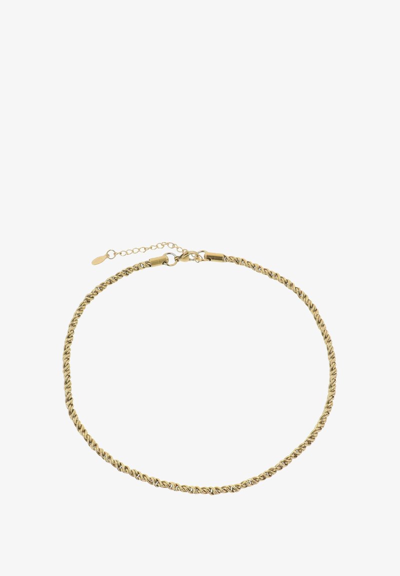 Bracciale in metallo dorato intrecciato con estensione a catena e chiusura. Presenta una finitura liscia e un design semplice ed elegante.