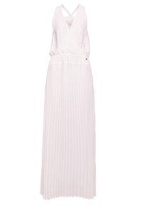 Biała długa sukienka bez rękawów z głębokim dekoltem w kształcie litery V, krzyżującymi się ramiączkami na plecach, elastycznym pasem w talii i plisowanym dołem.