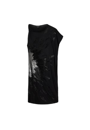 Mustat lyhythihaiset paita, jossa on hopeinen paljettiroiskepako kuvitettuna etuosassa. Valmistettu pehmeästä, kevyestä kankaasta ja rentosta leikkauksesta.