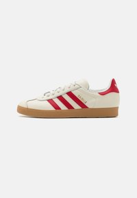 adidas Originals GAZELLE UNISEX - Trainers - off white/team power red 2