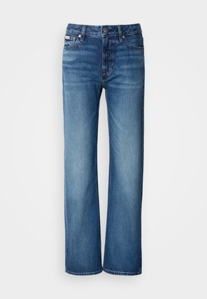 Jeans largi de culoare albastru deschis, din denim; au un sistem de închidere cu nasture, buzunare frontale și un model subtil de decolorare pe material.