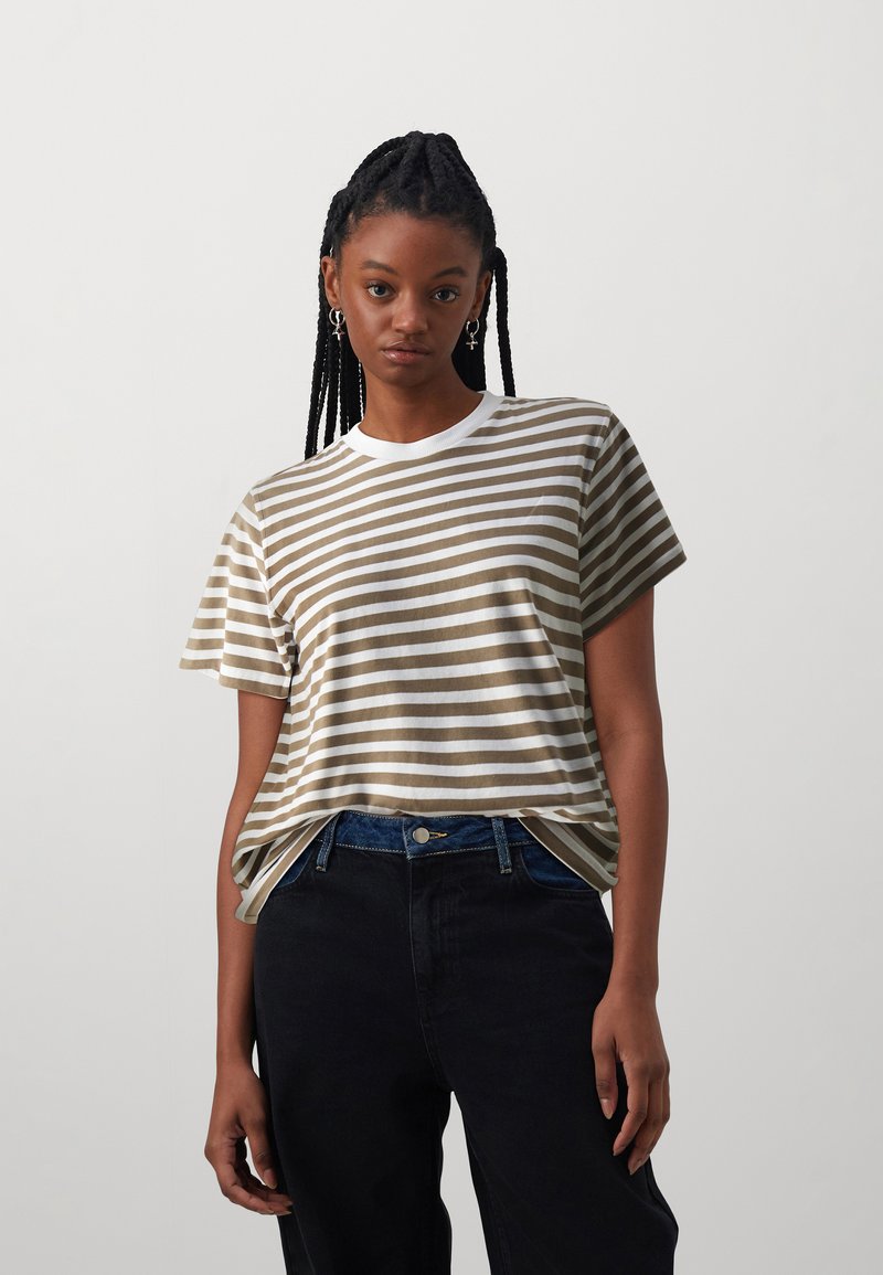 ONLY ONLLIVINA STRIPE - Triko s potiskem - walnut/white