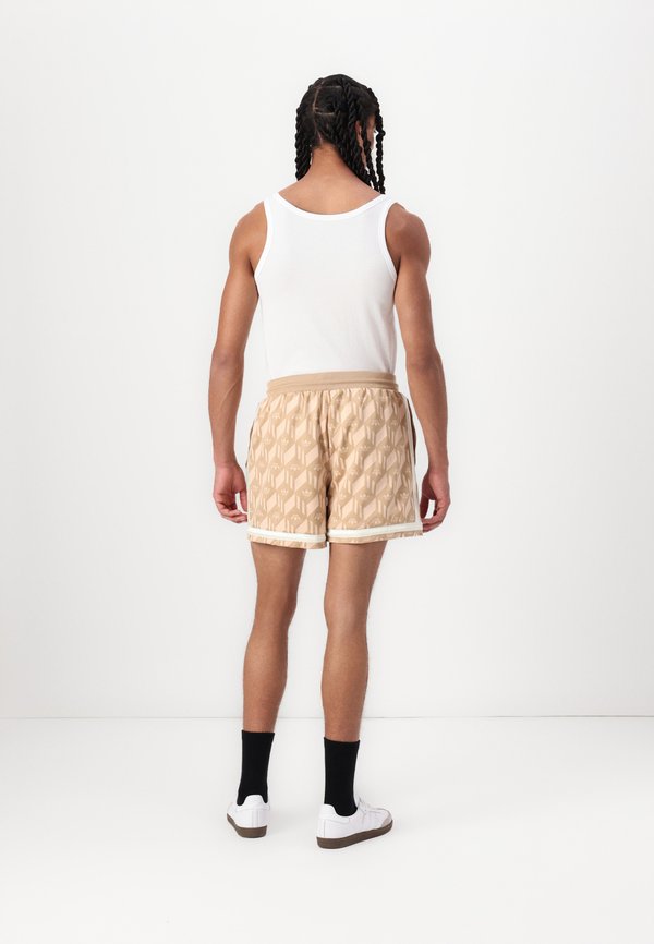 Shorts - sand strata4