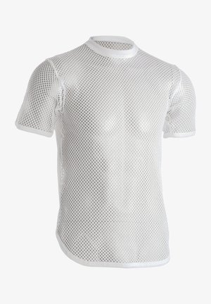 Hvit mesh t-skjorte med korte ermer, som har en diamantmønstret design og rund halslinning. Lett og pustende materiale.