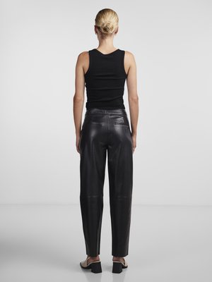 YASLINE PANT NOOS - Lederhose - black