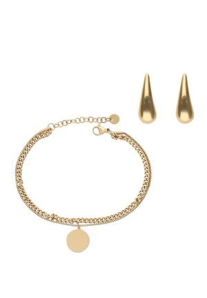 Kultakorusetti, joka sisältää ketjurannekorun pyöreällä riipuksella ja siihen sopivat pitkänomaiset pisaramuotoiset korvakorut. Sileä pinta, nykyaikainen muotoilu.