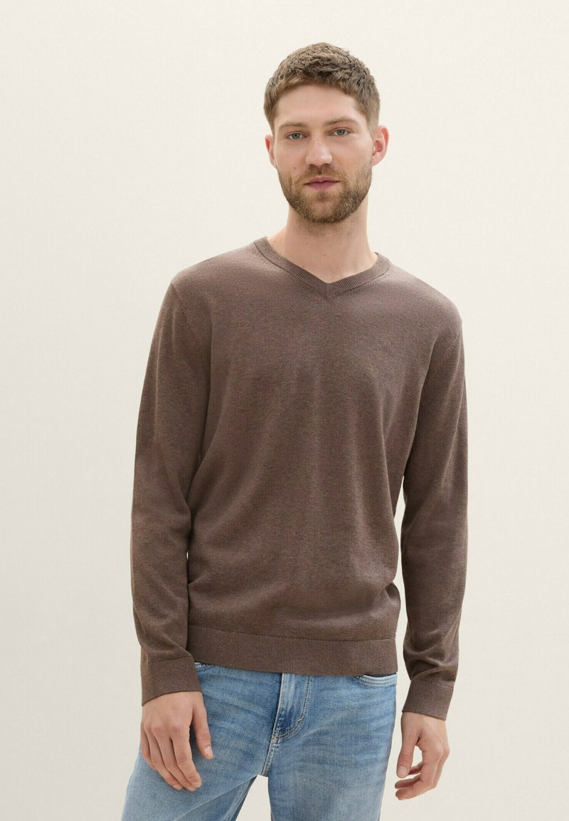 TOM TAILOR MIT V-AUSSCHNITT - Džemperis - wood brown melange
