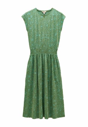 Roheline põlveni ulatuv kleit lühikeste varrukatega, vöökohal lõike ja keeruka lillemustriga.