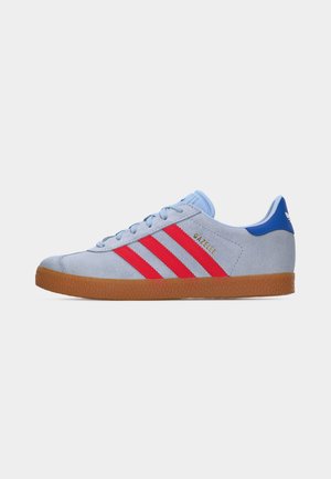 adidas Gazelle Crystal Sky Lucid Red Blue Bird (GS) — foto 2