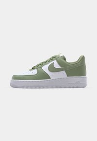 AIR FORCE 1 - Tenisky - white/oil green